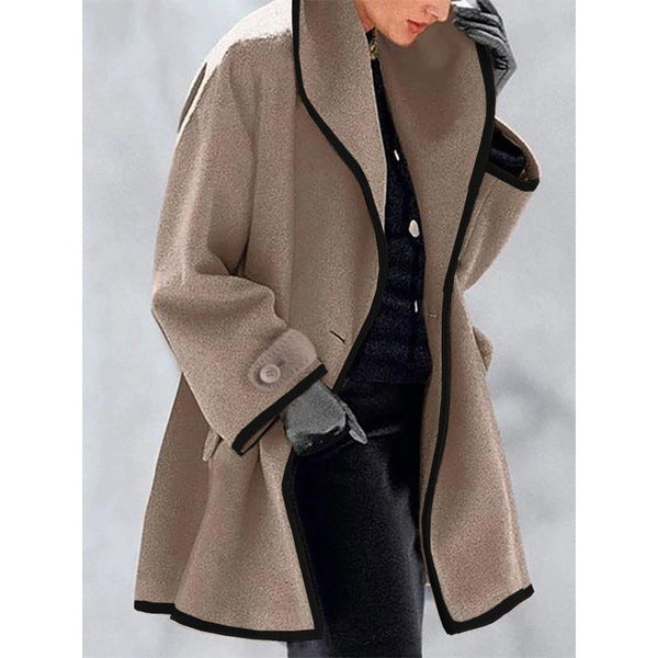 Manteau Rosella™ porté pour une allure élégante et chaude en hiver.
