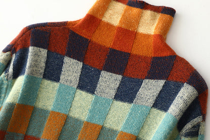 Pull Élodie™ porté avec un jean pour un look casual chic.